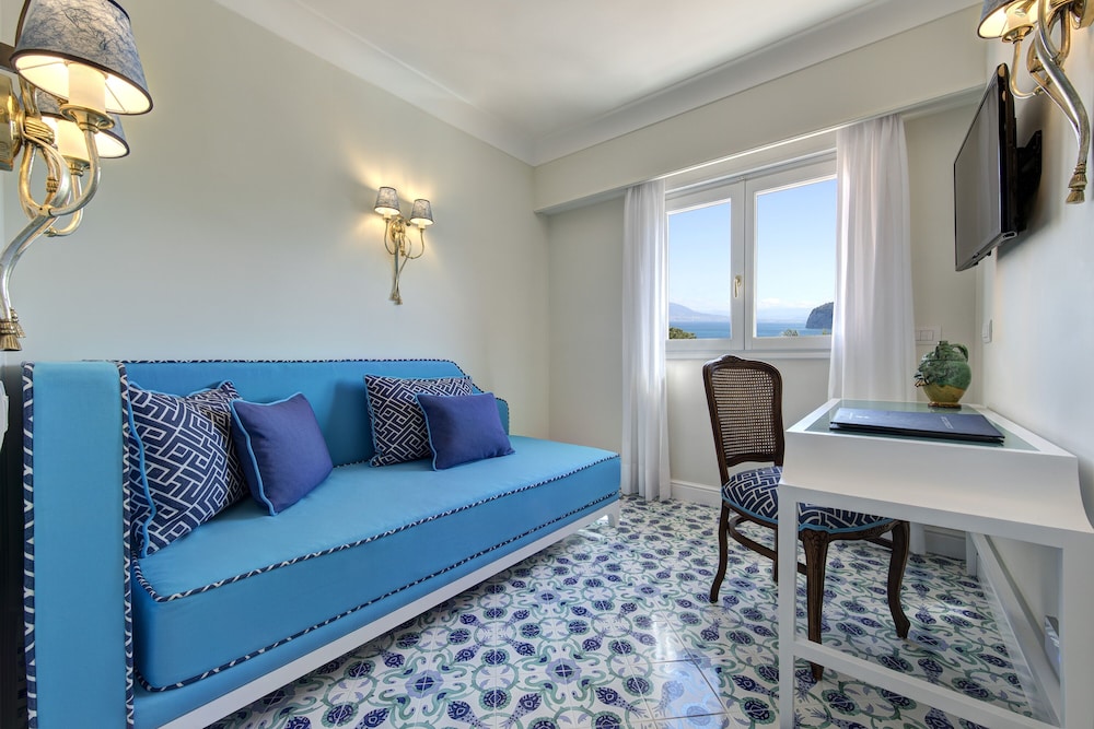 Grand Hotel Ambasciatori 40/68