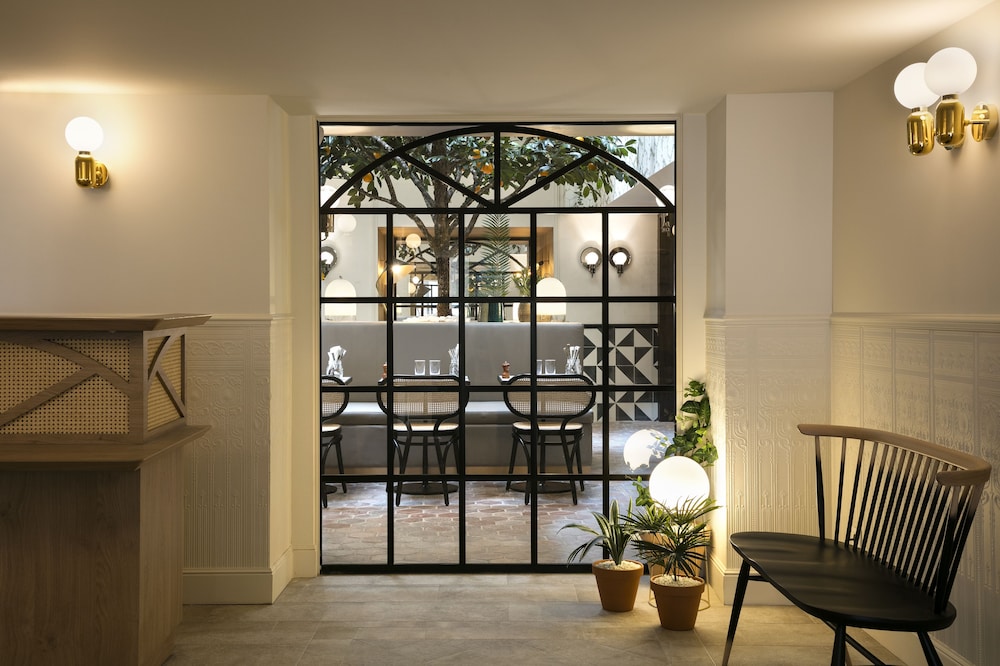 Hotel & Spa Royal Madeleine 58/77