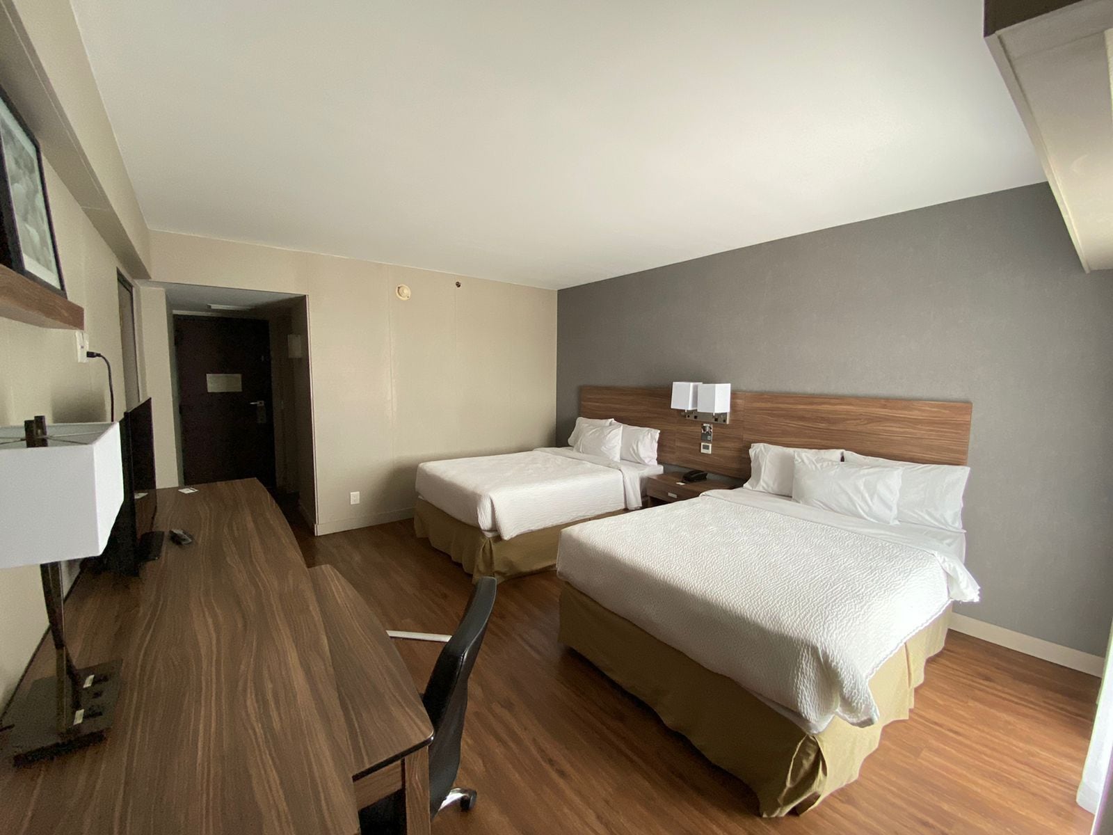 غرفة كلاسيكية بسريرين مزدوجين بإطلالة على المدينة للمدخنين، Courtyard By Marriott Puebla Las Animas 6/10
