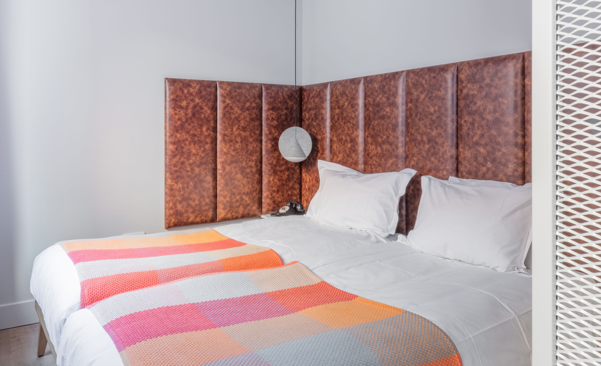 LOCKE, STUDIO, TWIN BEDS