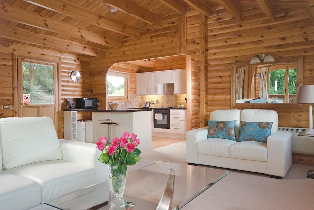 South Winchester Lodges 20/38