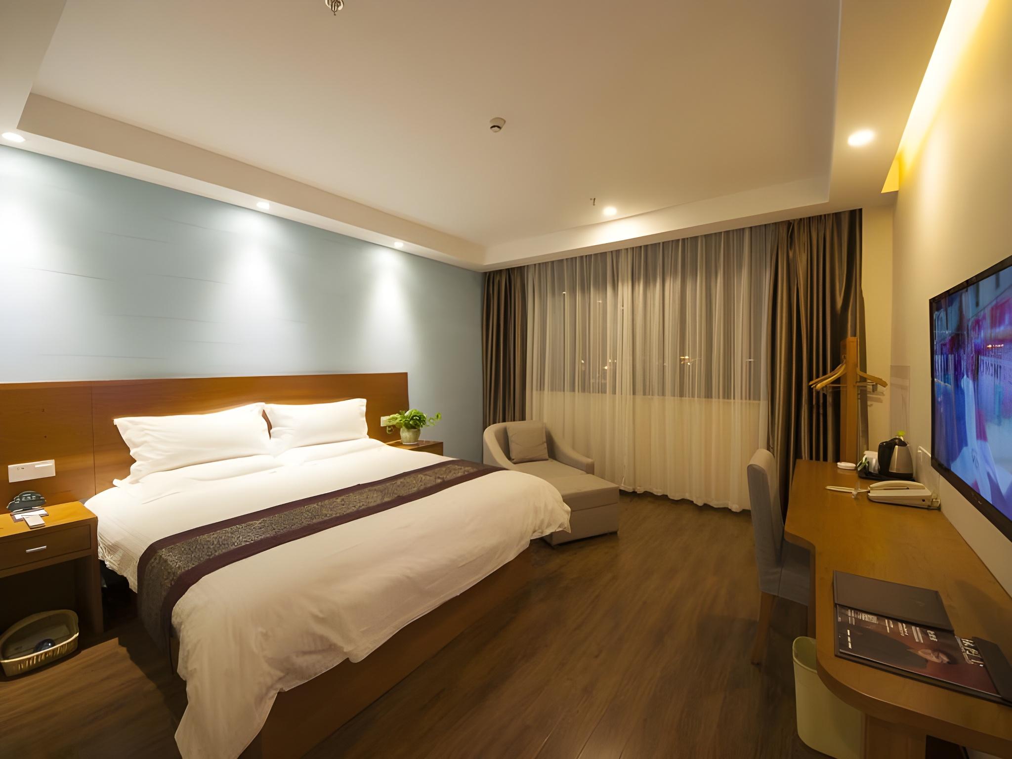 Guest Room, Garden View