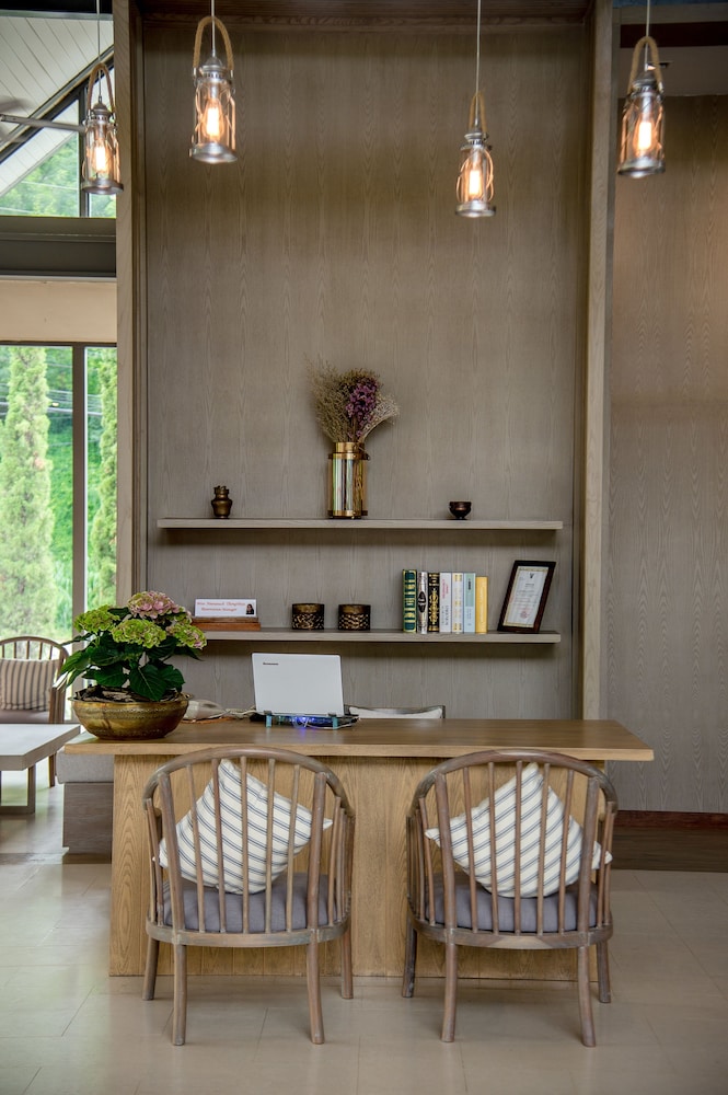 Flora Creek Chiang Mai 64/77