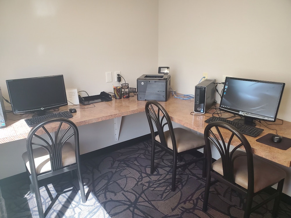 Expressway Suites Fargo 24/25
