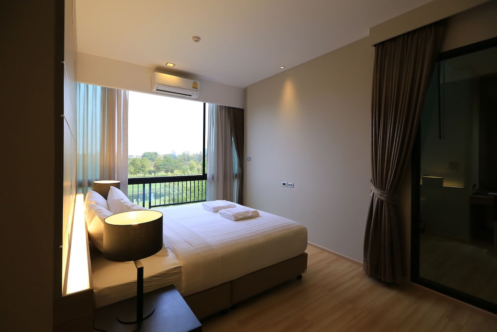 HYDE PARK CHIANGMAI 25/72