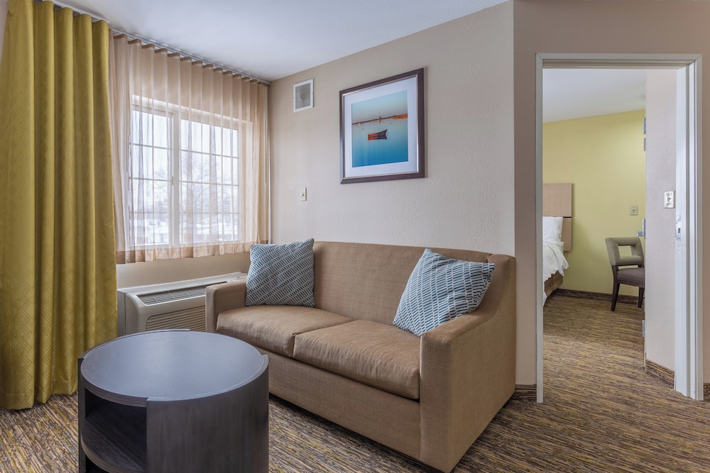 Candlewood Suites South Bend Airport, an IHG Hotel 28/48