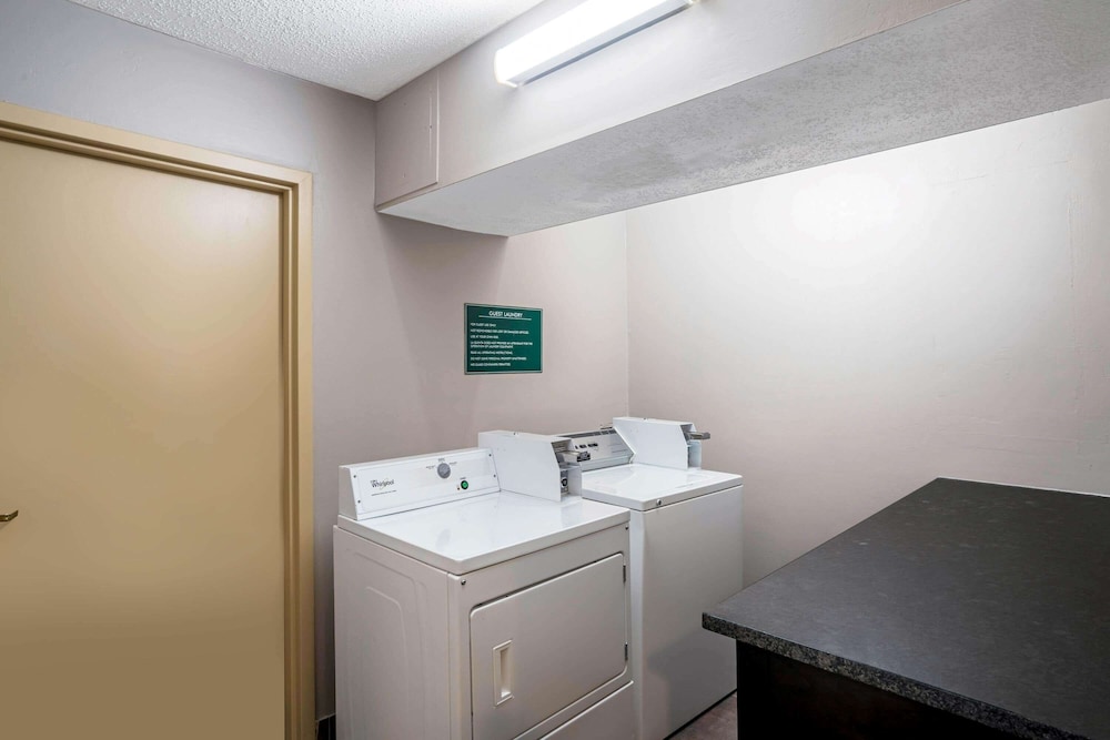 La Quinta Inn & Suites by Wyndham Lebanon 37/37