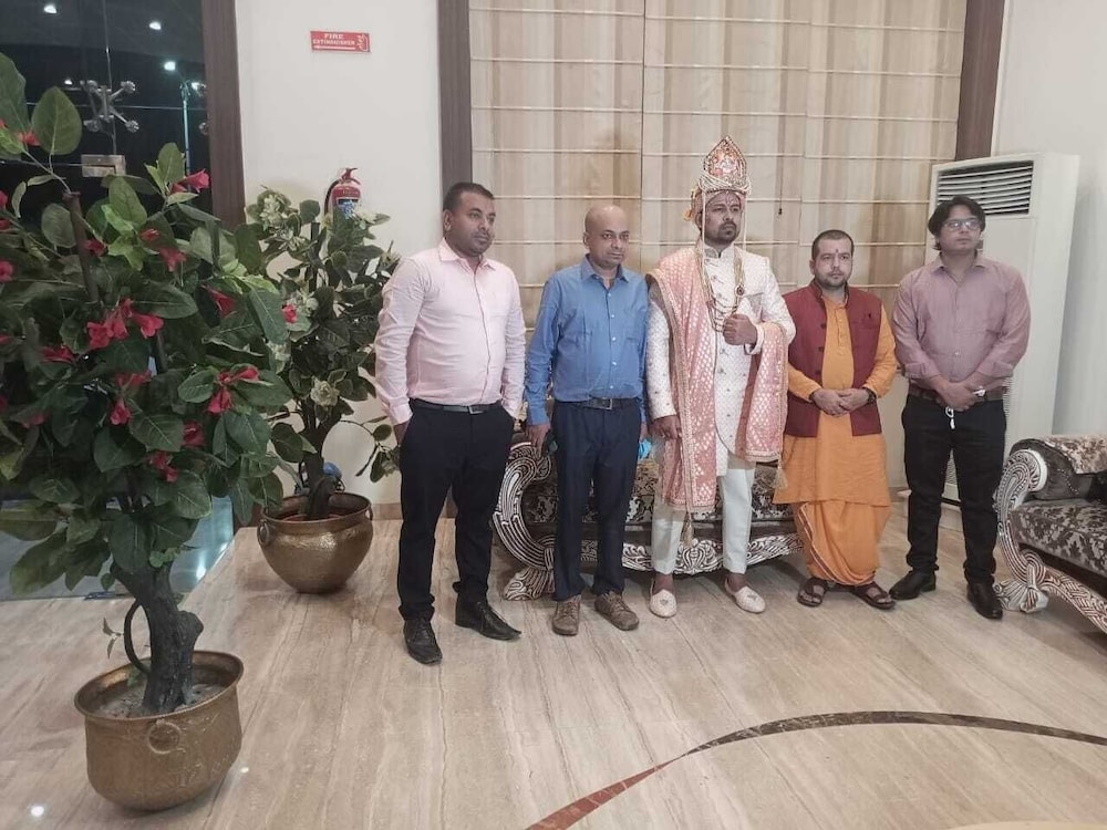 Devashish Hotel 6/27