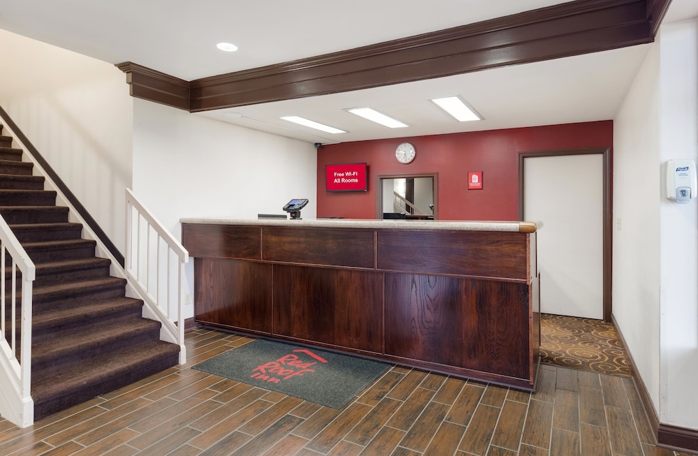 Red Roof Inn Fort Wayne 16/41