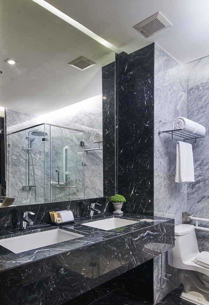 Amp Am House Hotel 44/46
