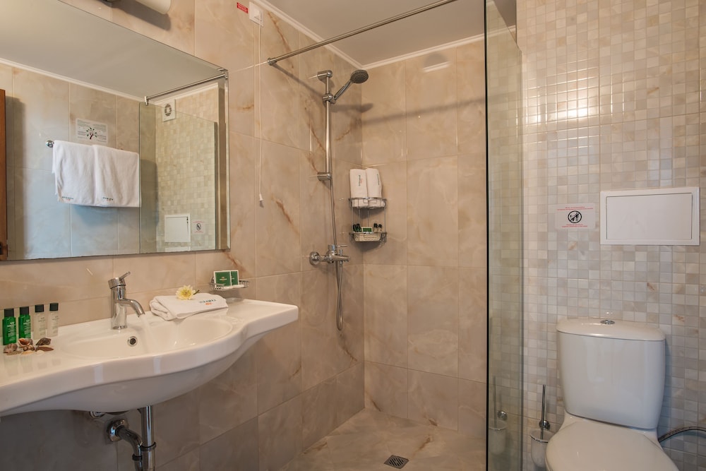 Miramar Hotel 50/50