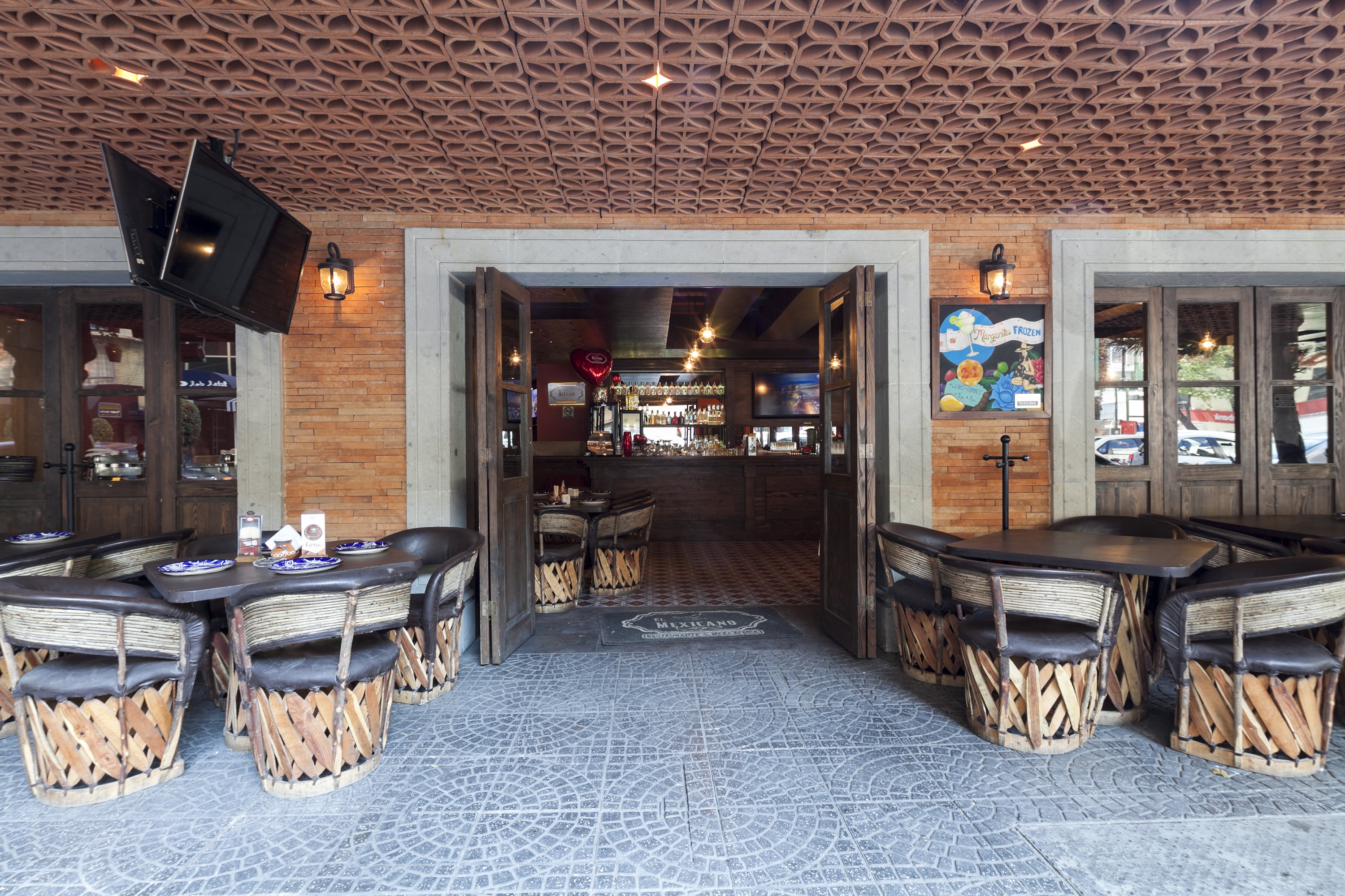 Exe Suites San Marino 24/26