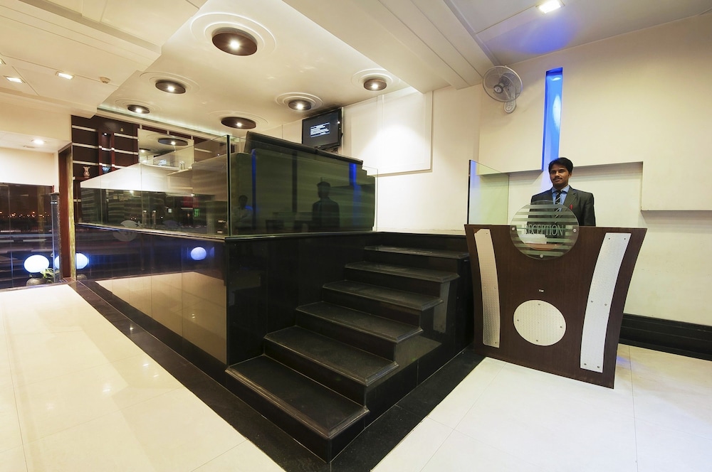 AIRPORT HOTEL DELHI 37 3/64