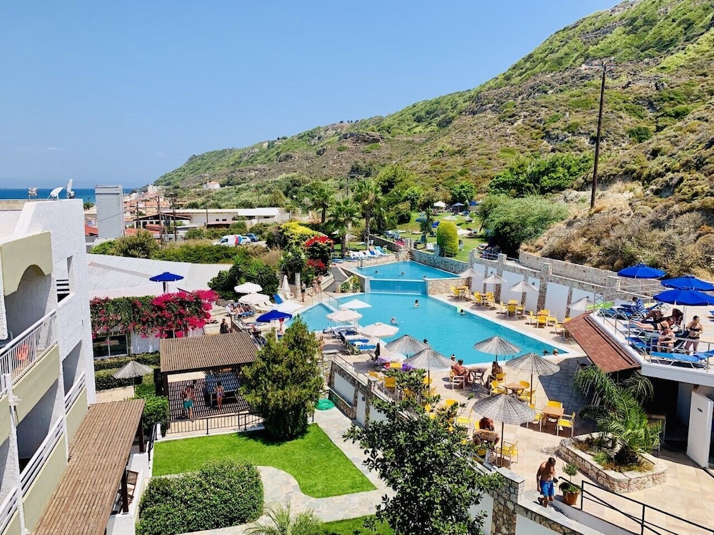 Sirene Beach Hotel 50/52
