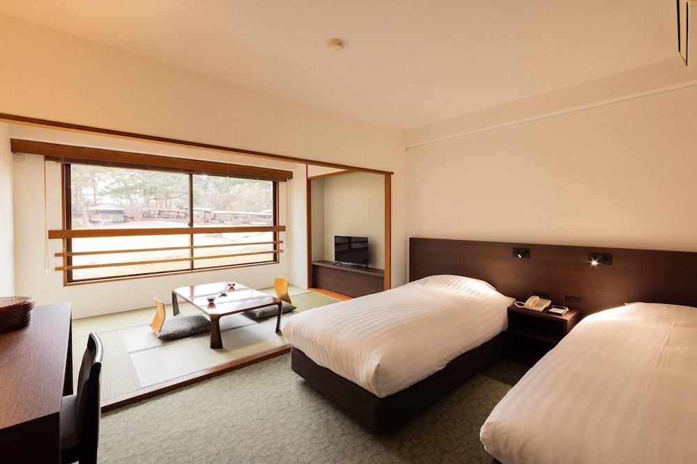 ARDEN HOTEL ASO 19/66