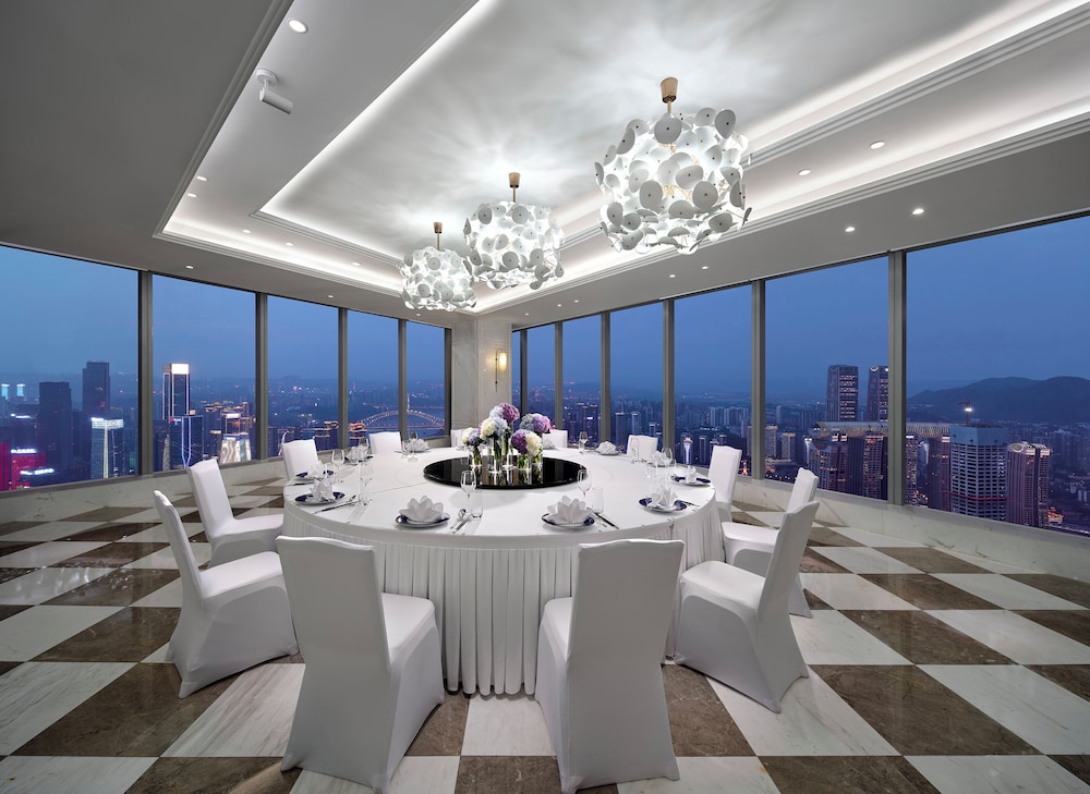 The Lixury Hotel -The Unbound Collection by Hyatt 32/50