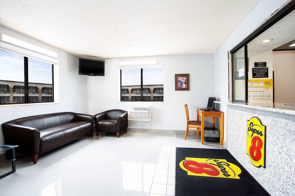 Super 8 by Wyndham Chester/Richmond Area 12/21