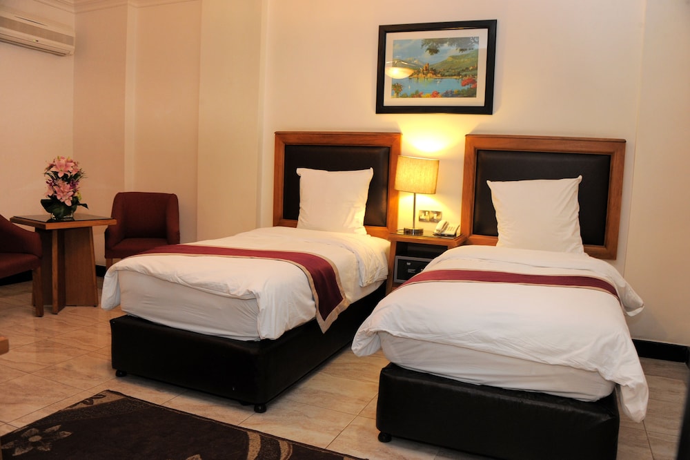 Raed Hotel Suites 12/39