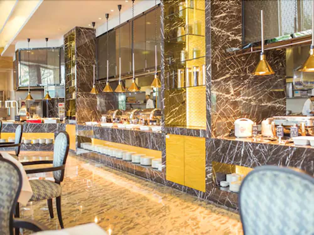 Cinese Hotel Dongguan 61/67