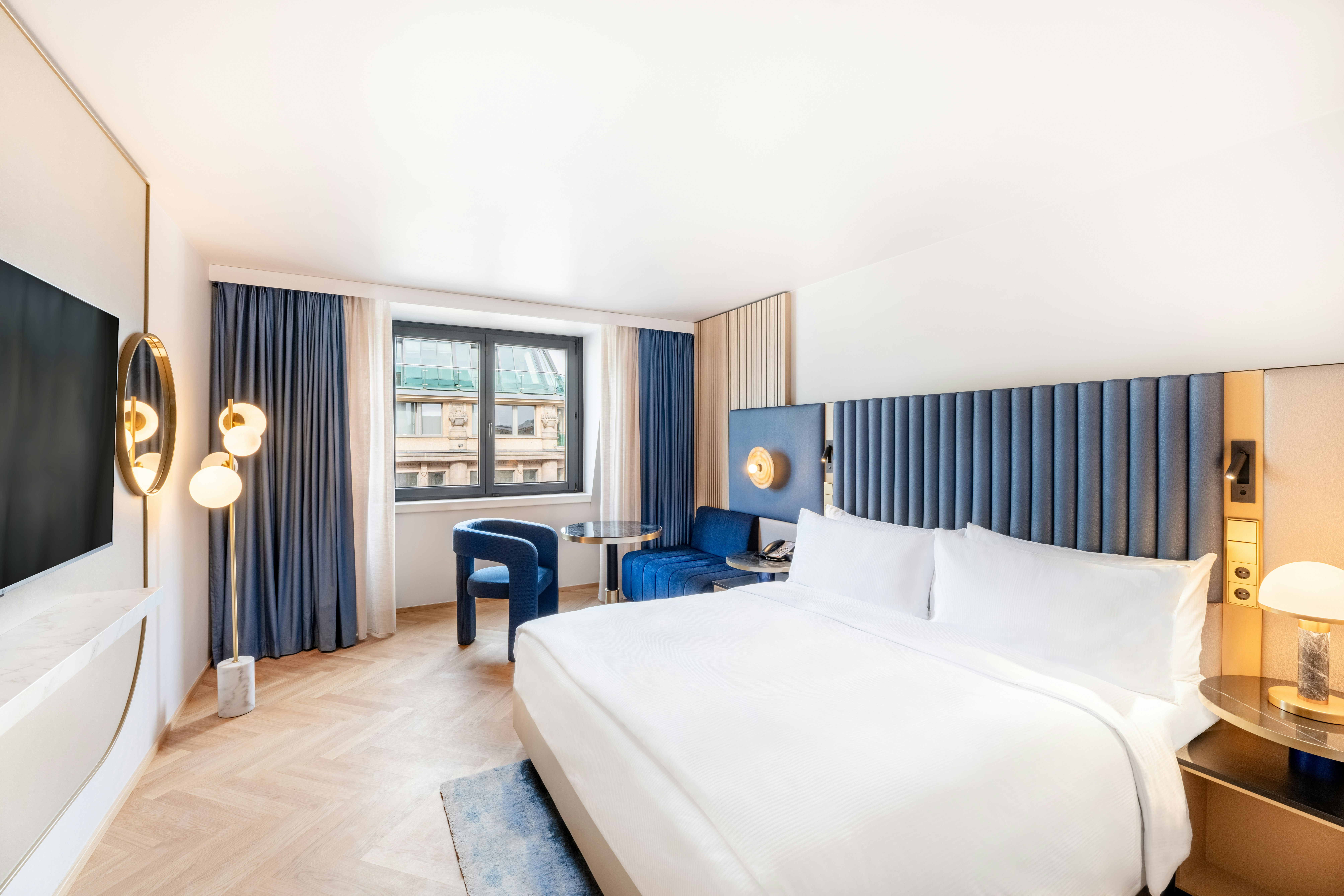 Hilton Berlin 23/70