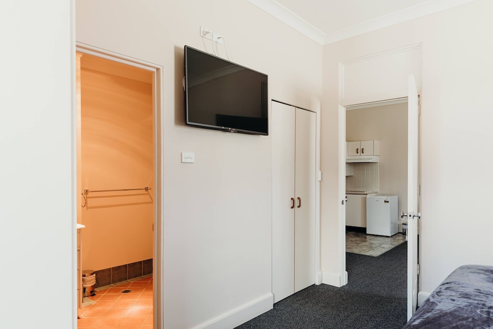 Port Macquarie Hotel 30/66