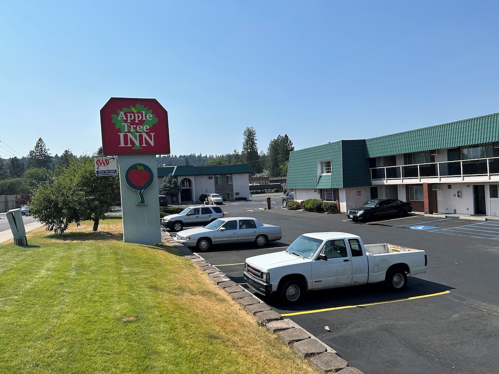 Apple Tree Inn 28/33