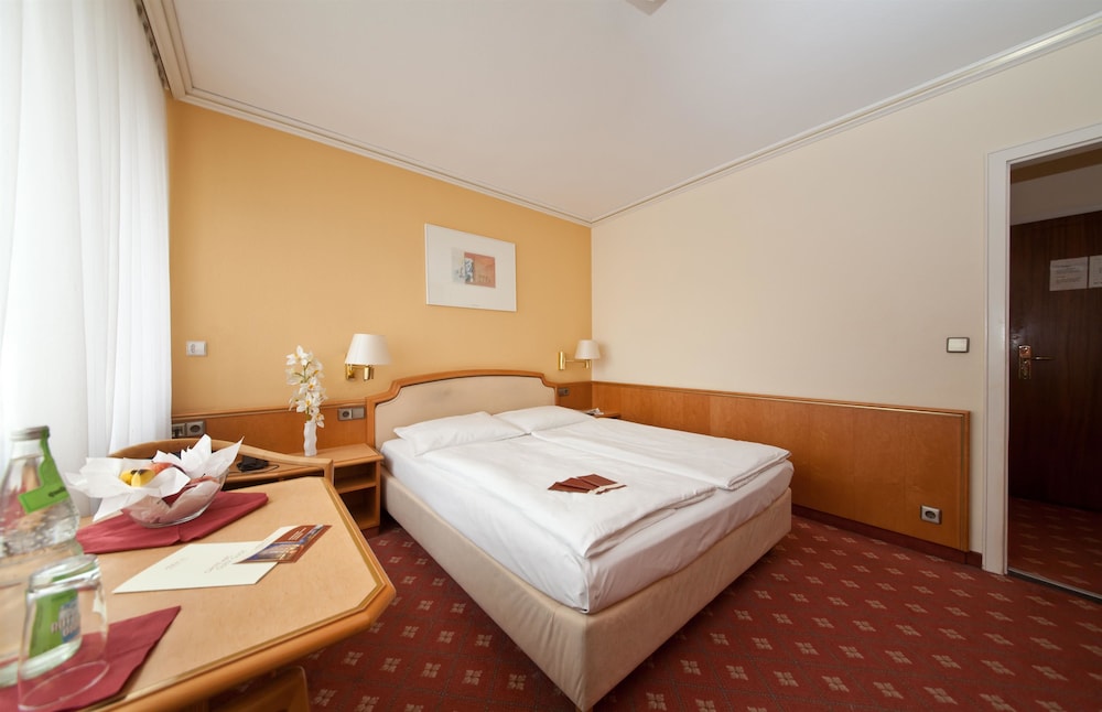 PLAZA INN Rieker Stuttgart Hauptbahnhof 31/65