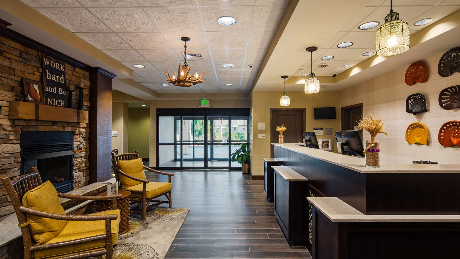Best Western Plus Dayton Hotel & Suites 31/43