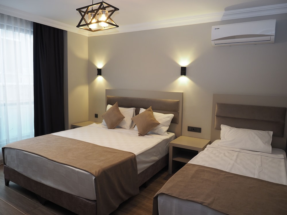 Zenia Otel 17/50