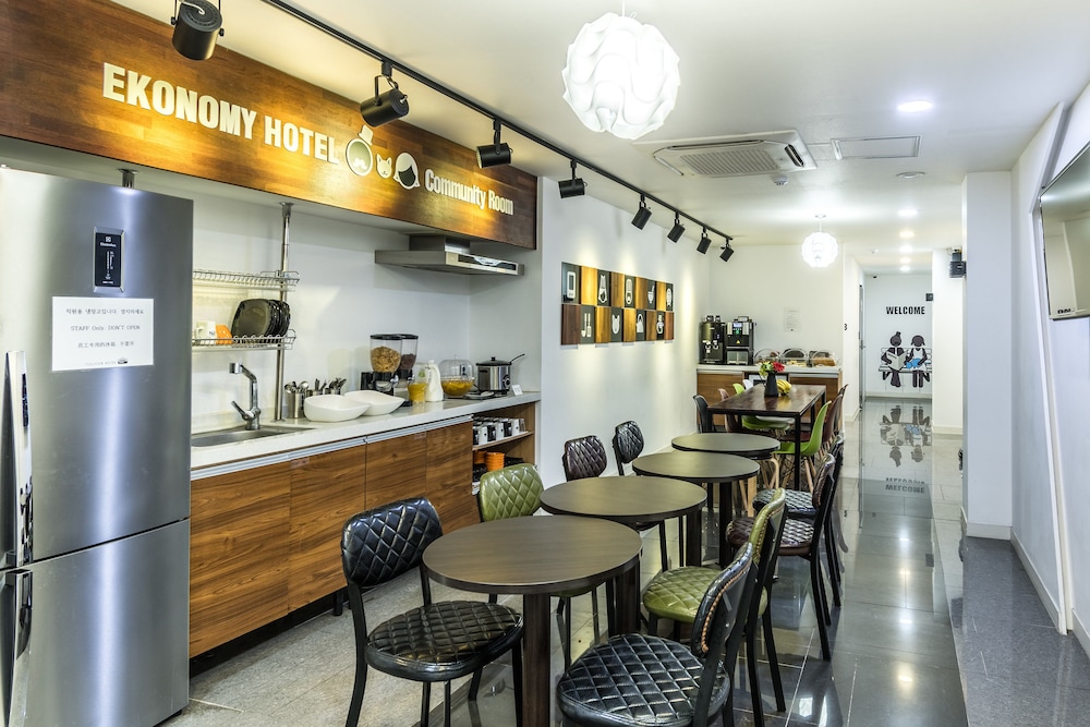 EKONOMY HOTEL HAEUNDAE 57/66