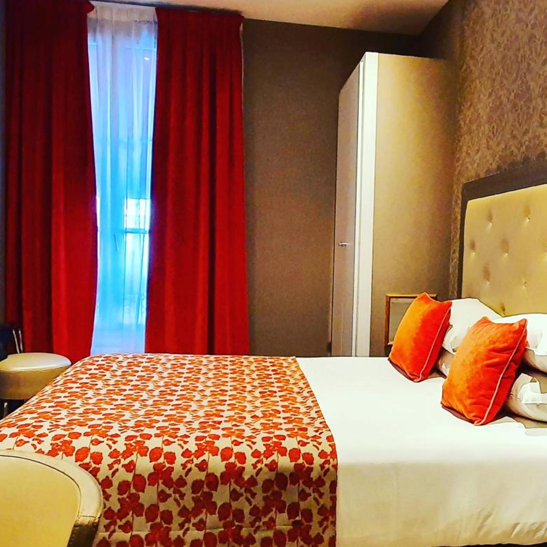 غرفة مفردة بسرير فردي، Hotel Eiffel Kennedy 15/19