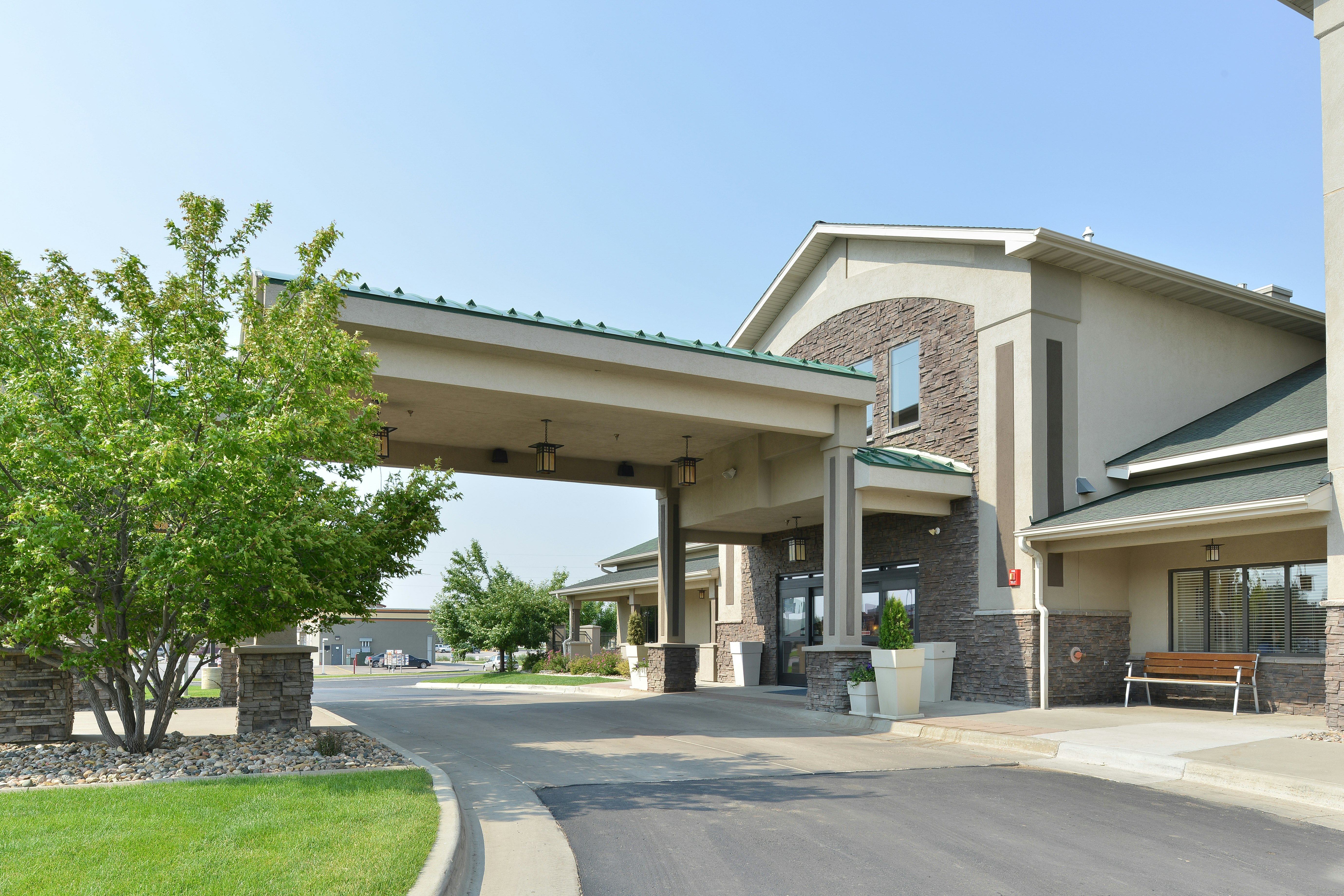 Holiday Inn Express Hotel And Suites Gillette 68/76