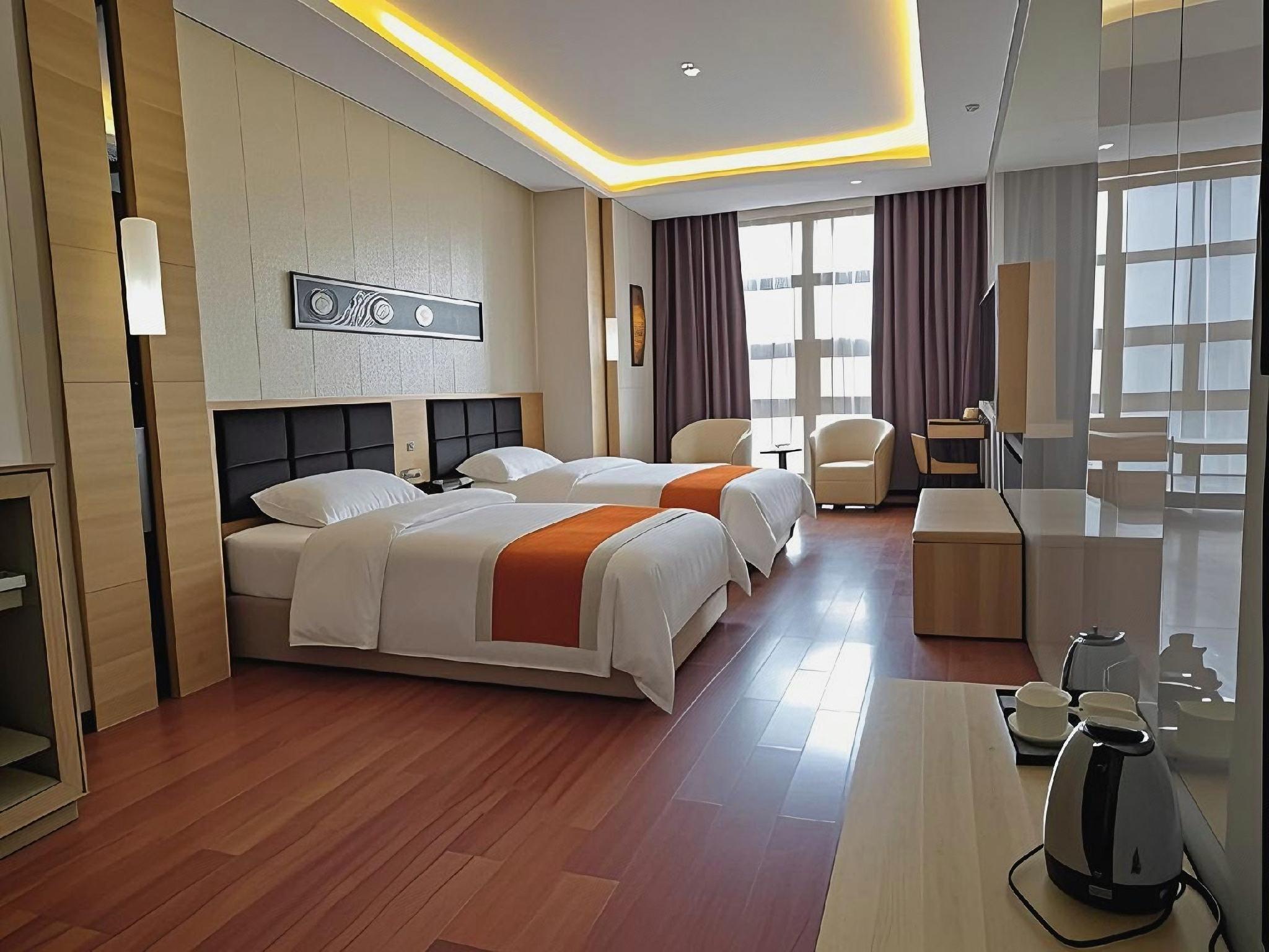 Rongzhou Hotel 18/26