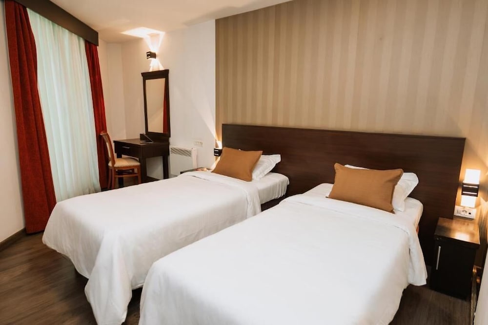Hotel Duke Armeneasca 17/65