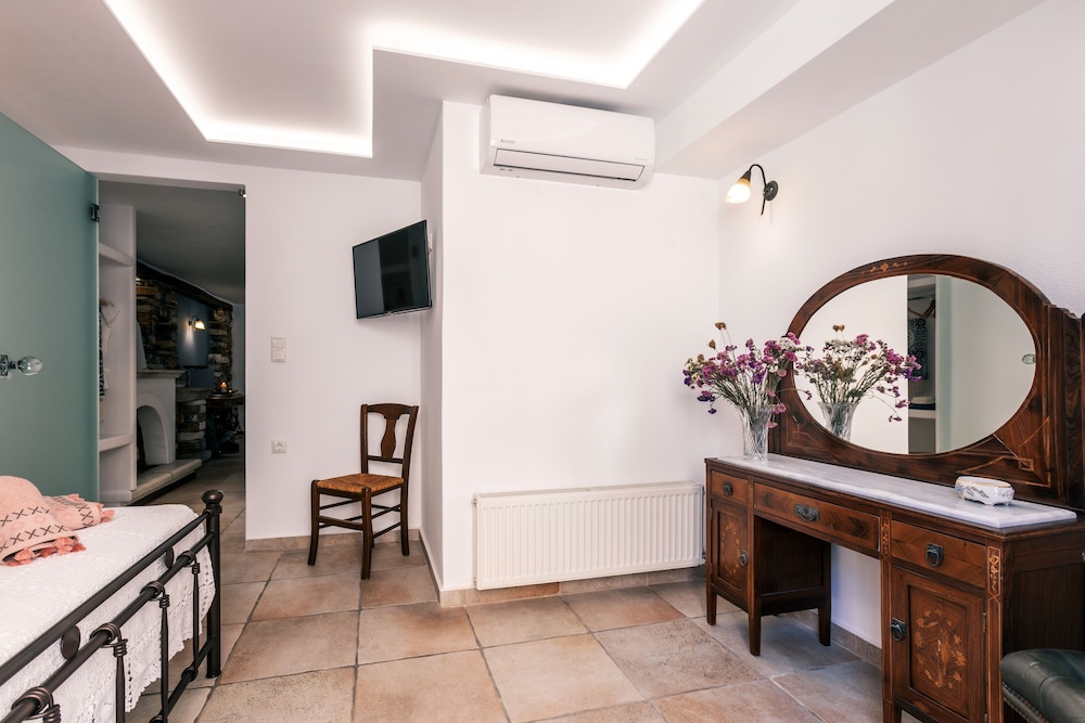 Arco Naxos Luxury Apartments 50/76