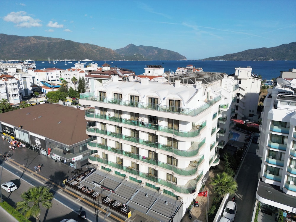Alkan Hotel 6/50