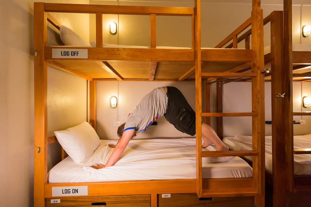 Pak-Up Hostel 23/56