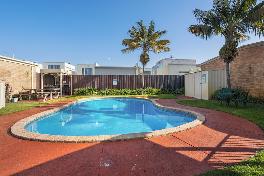 Bayview Motel Rosebud 53/60