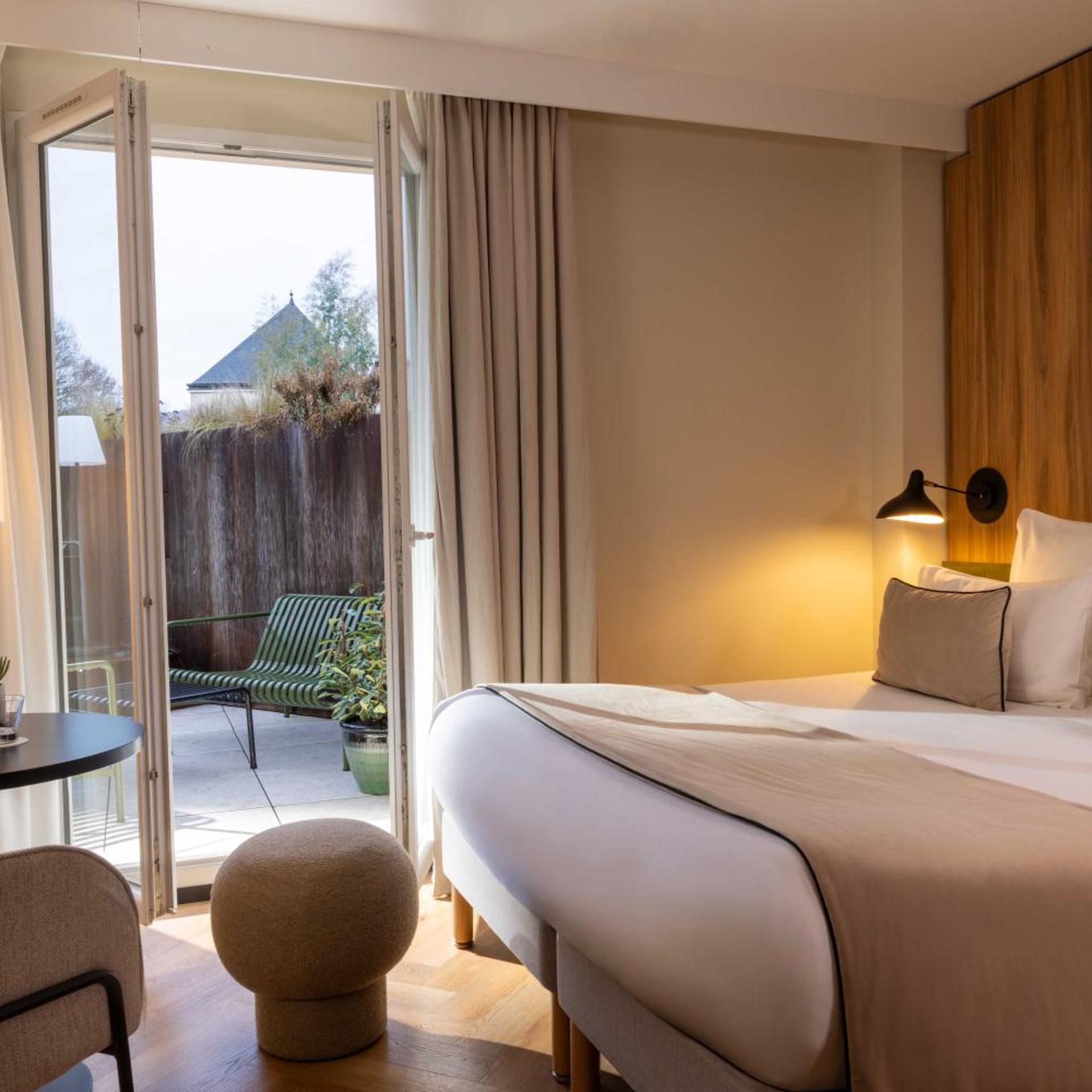 Cocoon, Double Bed