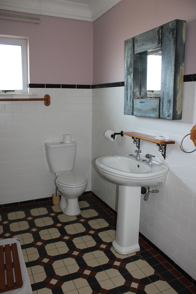 Sugar Hill Manor Guesthouse 49/50