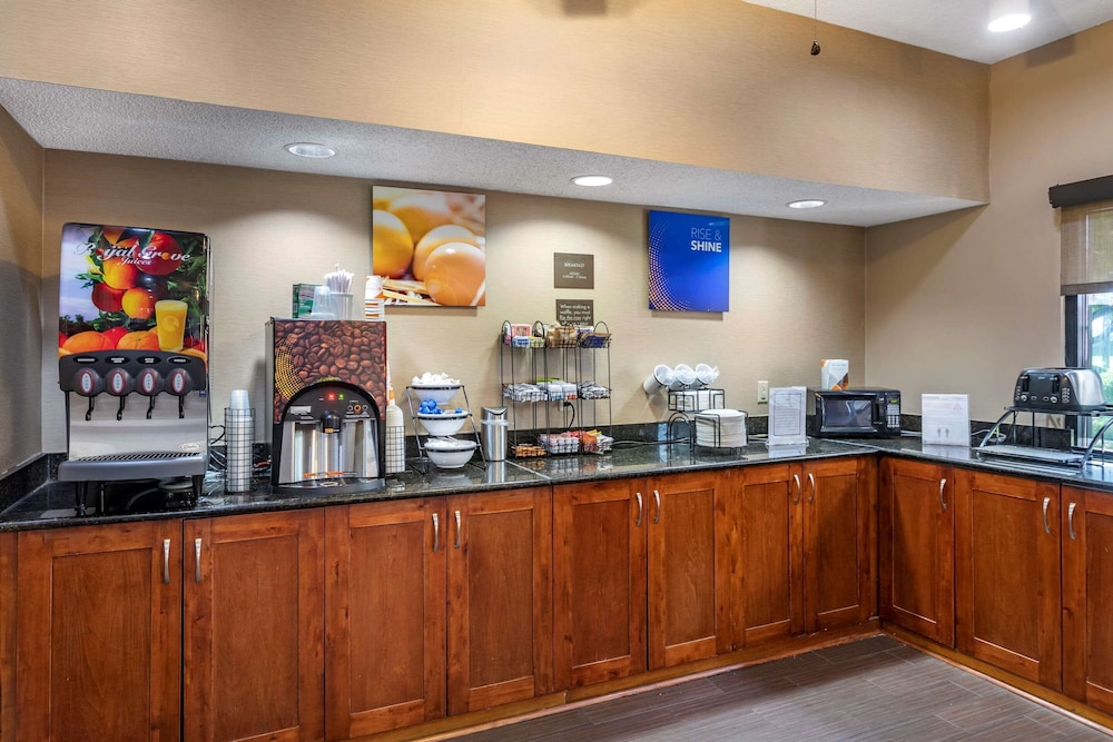 Comfort Inn Brownsville I-40 12/36