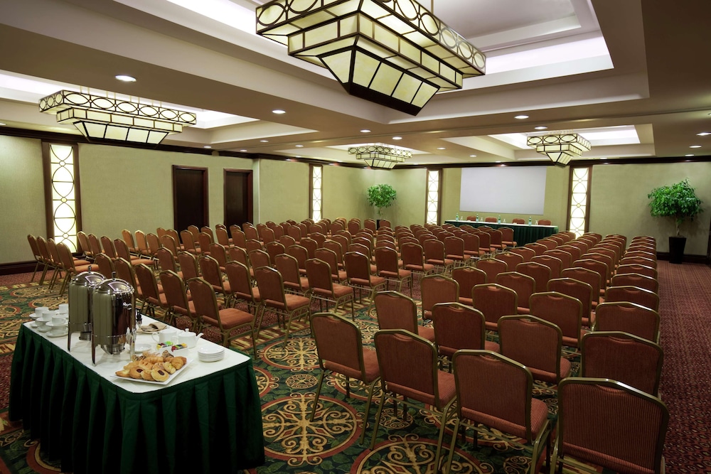 Hilton Garden Inn Toronto Airport 47/51