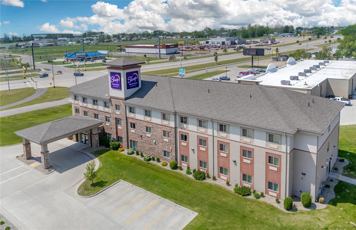 Sleep Inn & Suites Devils Lake, ND 7/42