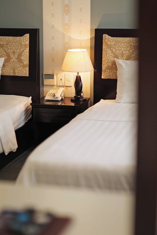 Dong Kinh Hotel 26/49