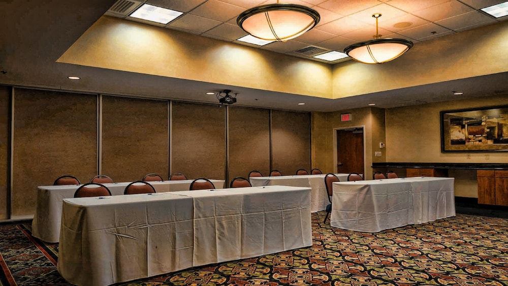 Holiday Inn Express La Plata 9/48