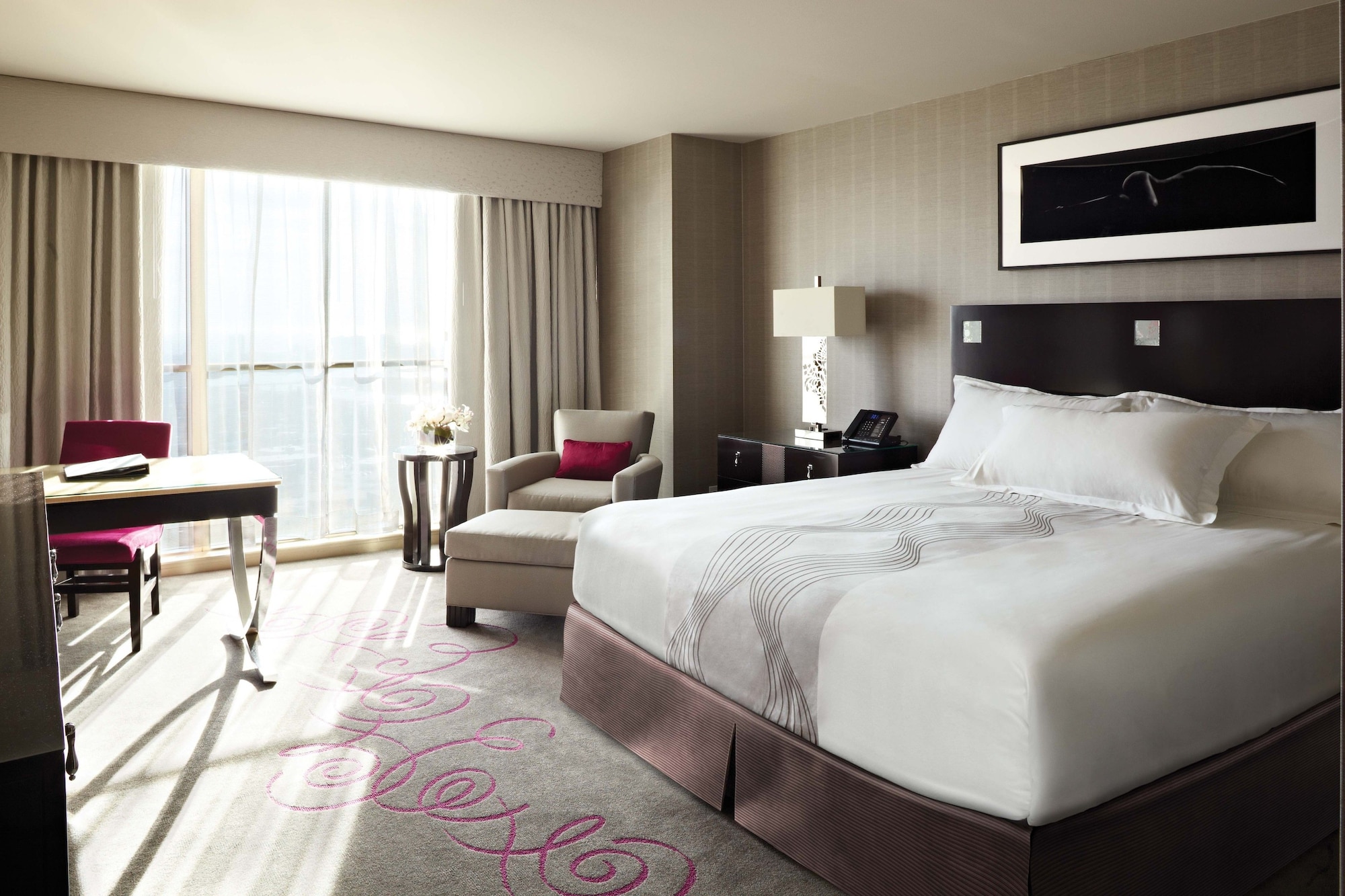 STANDARD, KING BED, LOW FLOOR