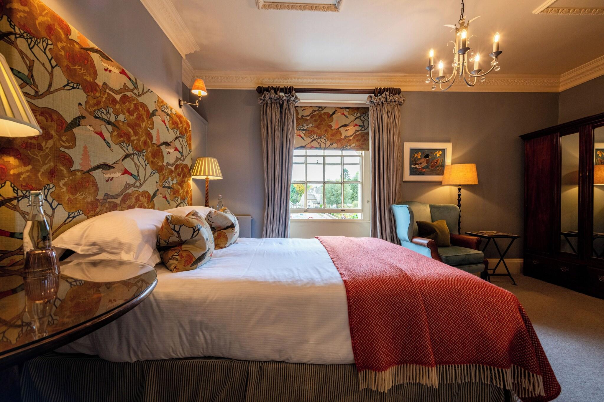 Standard, Double Bed, The Swan 5/9