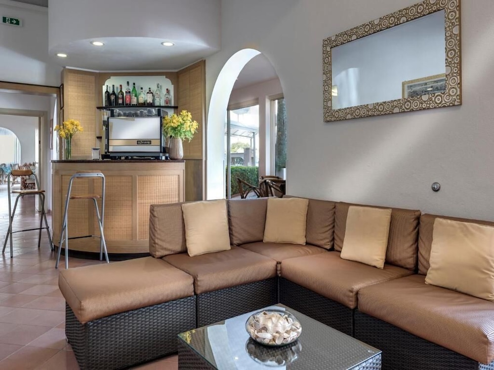 Hotel Azzurra 25/50
