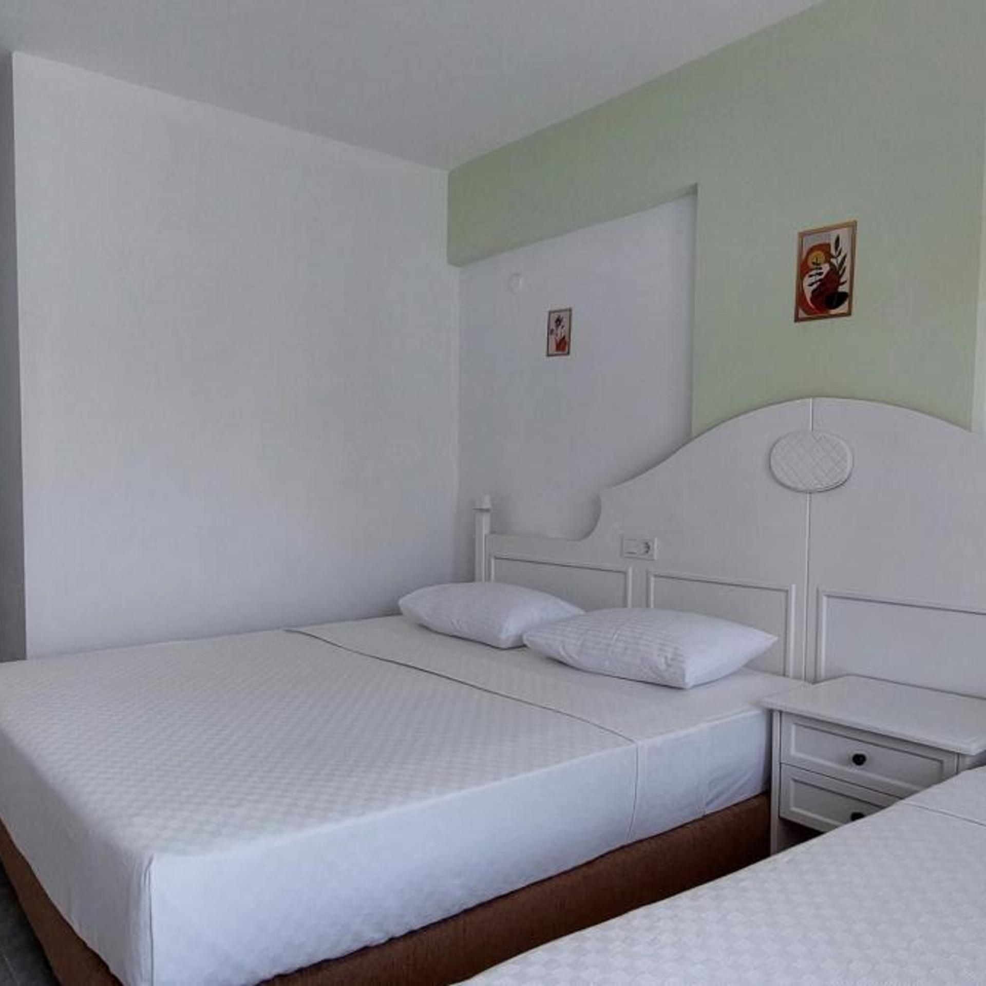 UK HOTEL KIRIS 14/50