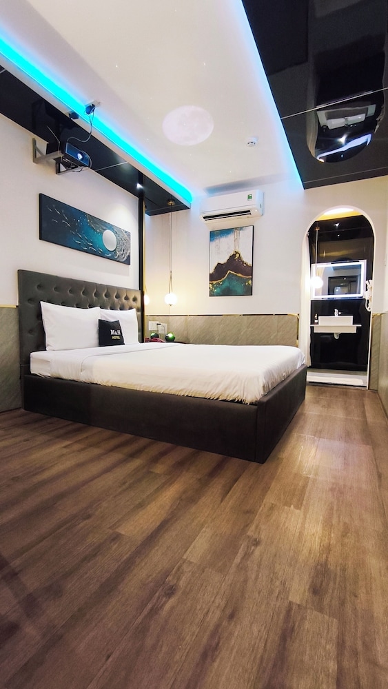 Moc Huong Hotel 6/49
